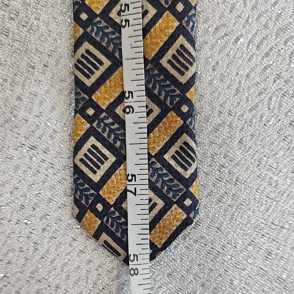 Echo Blue and Gold Geometric Pattern‎ Tie
